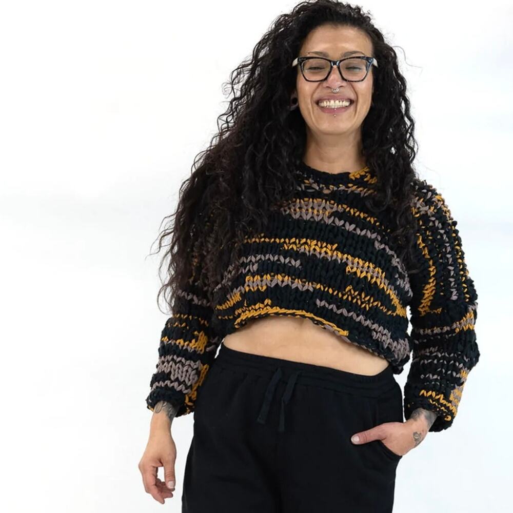 Tonle Maleng Hand Knit Cropped Chunky Pullover Handmade Sweater